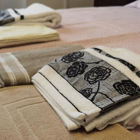 Angela Home - Rooms Sedico Luaran gambar